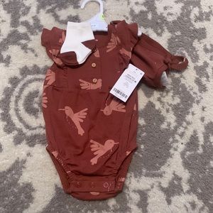 Carter’s Onesie Bundle with Socks and Hat